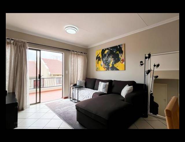 2 BEDROOM APARTMENT FOR SALE IN WINCHESTER HILLS
